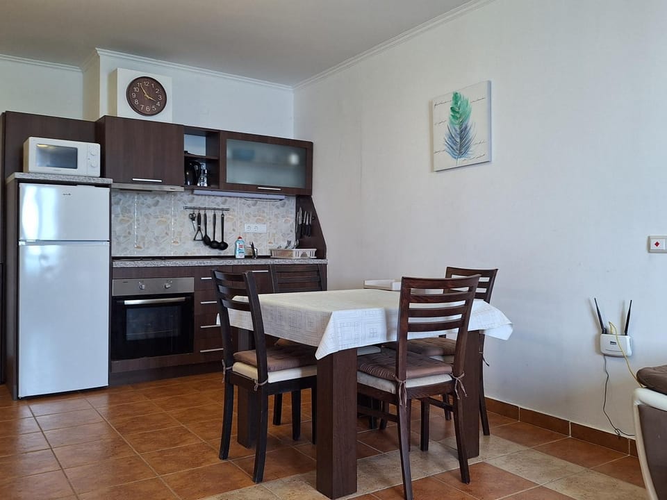 Фронтална гледка-двустаен на Южен плаж Поморие Apartment in Pomorie