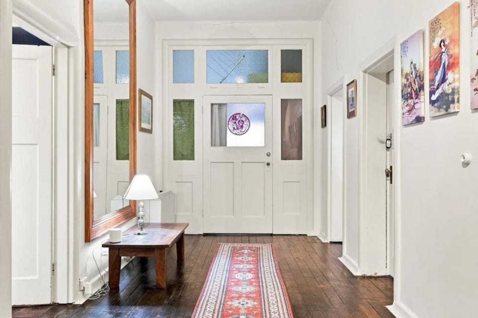 Edinburgh Premium Room and Ensuite Bed and Breakfast in Hobart