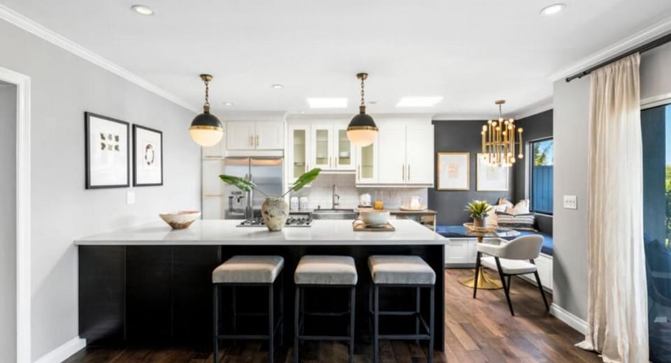 Modern Two Bedroom Residence Near Beach and Main Street Apartment in Venice Beach