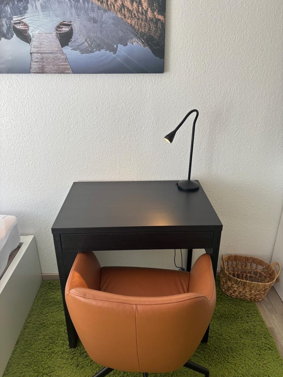 Cozy Room Near Central Station Vacation rental in Wolfsburg
