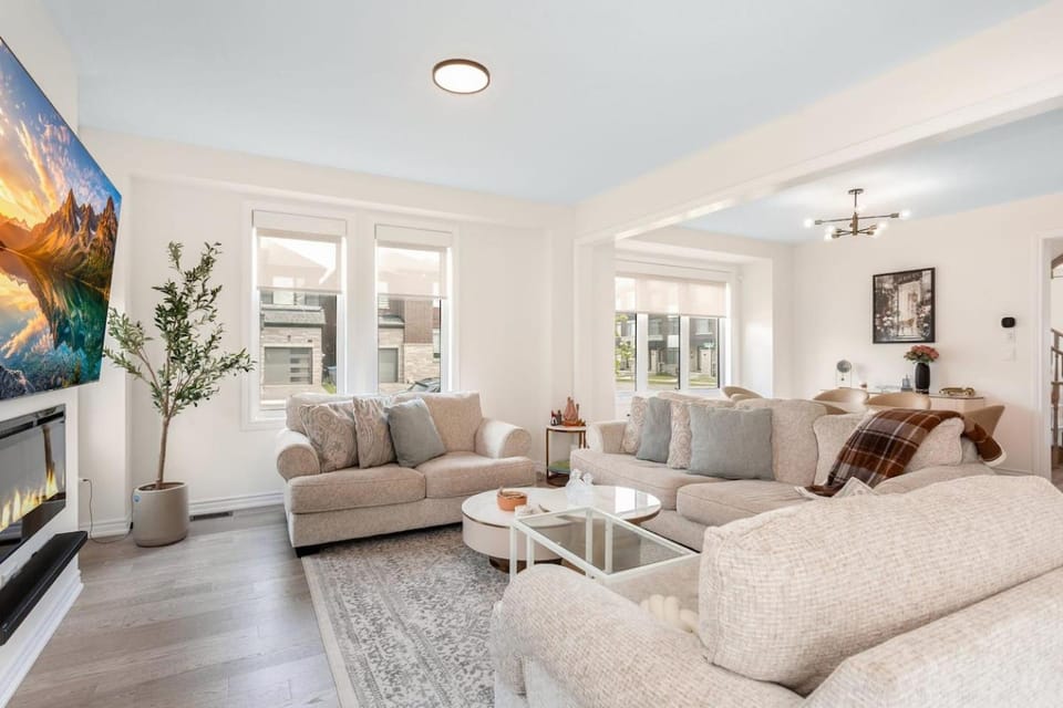 Communal lounge/ TV room, TV and multimedia, Living room, Seating area