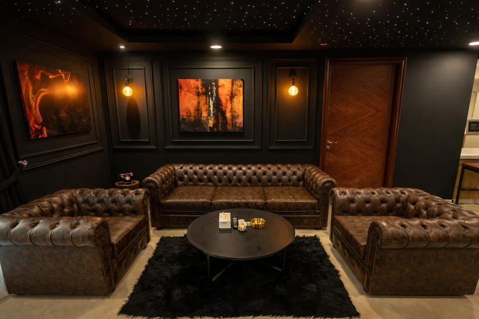 Living room, Seating area