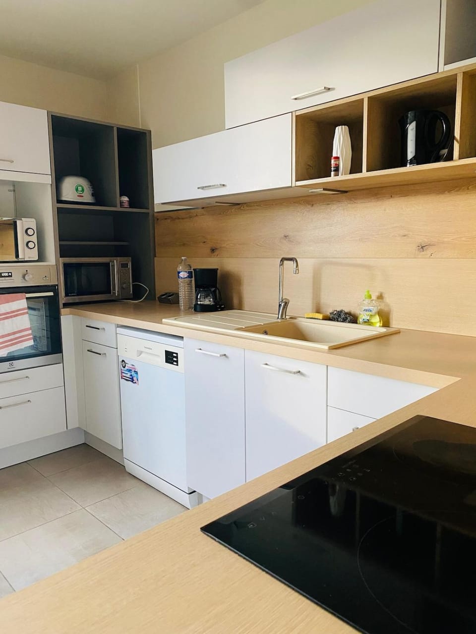 Spacious room - Private T6, Le Mans South, tram Apartment in Le Mans