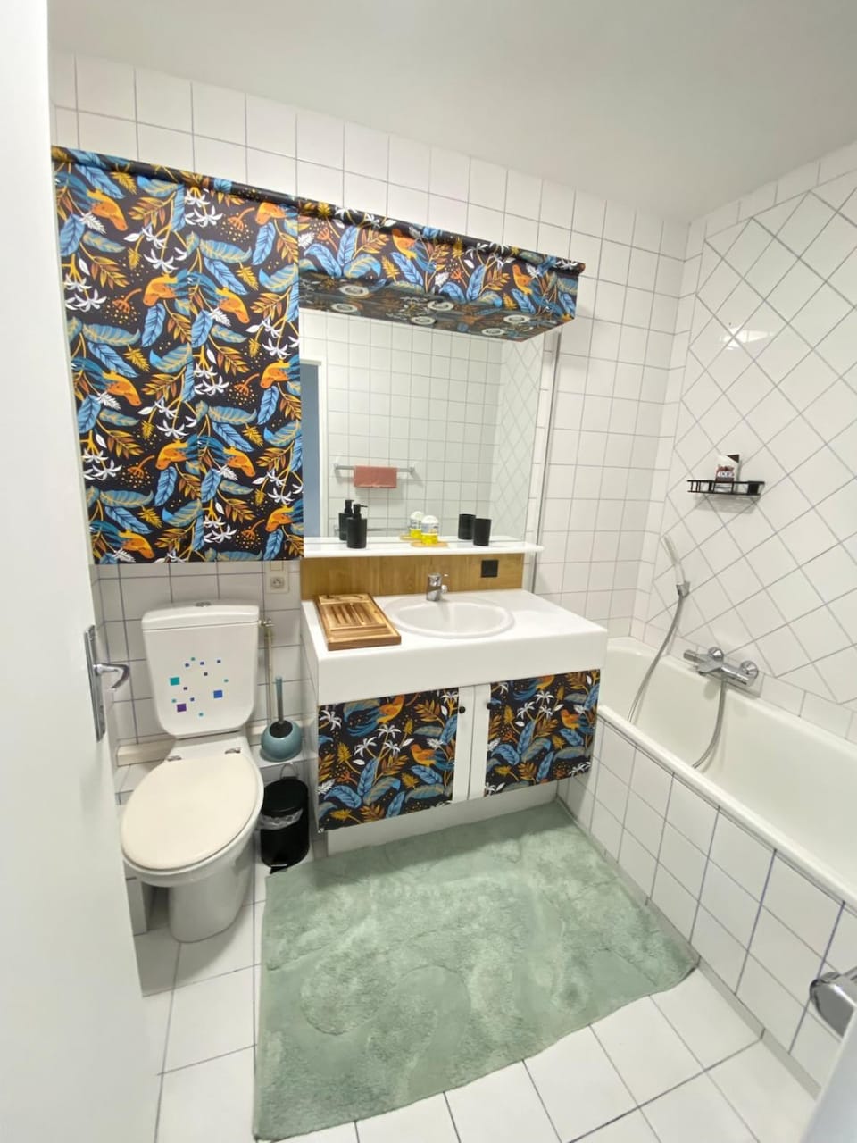 Spacious room - Private T6, Le Mans South, tram Apartment in Le Mans