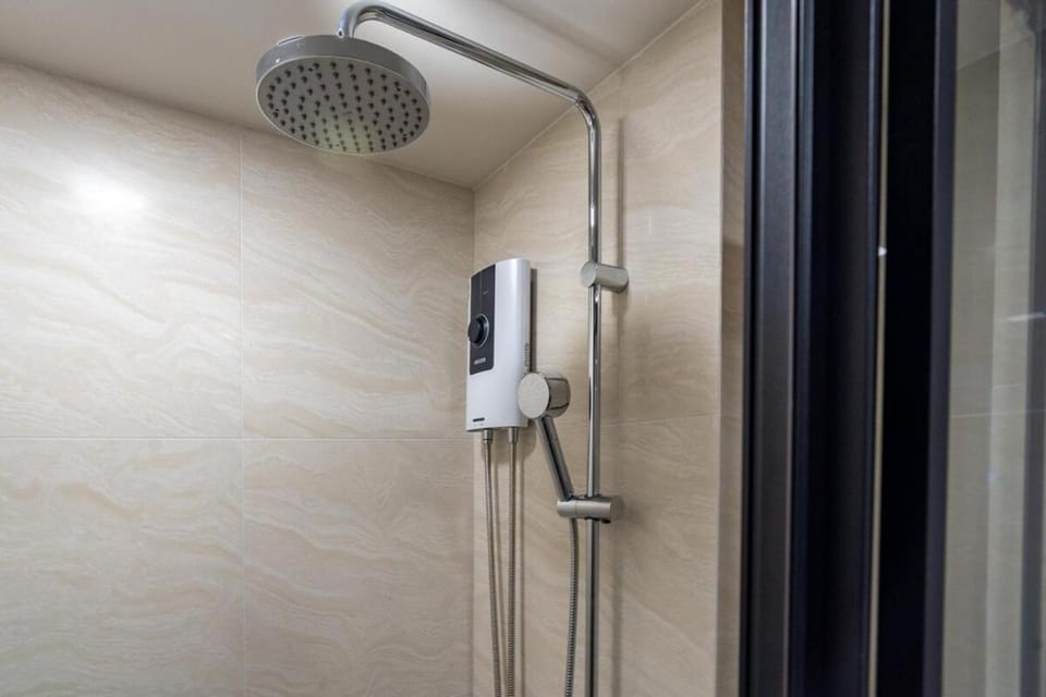 Stylish Condo -Boat Av, Porto- Pool, Gym and Onsen Apartment in Choeng Thale