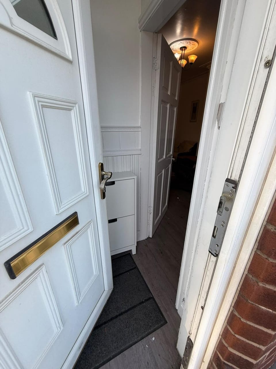 #187 Modern Retreat Near Warrington Centre - for 5 House in Warrington