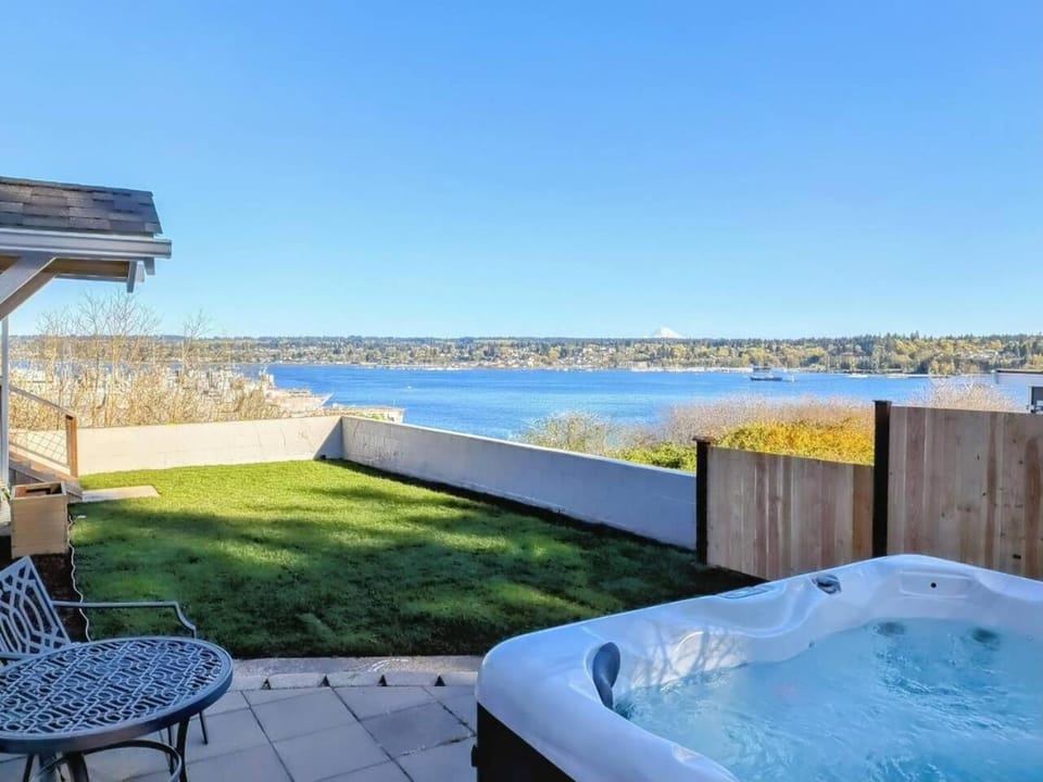Patio, Hot Tub, Sea view