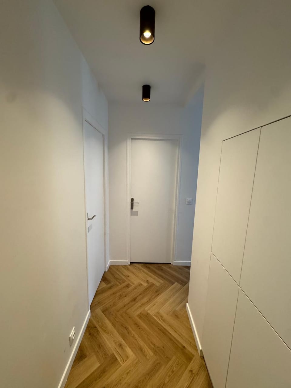 Grand 3 pièces haut de gamme - 2 ch - proche métro & RER C Apartment in Paris