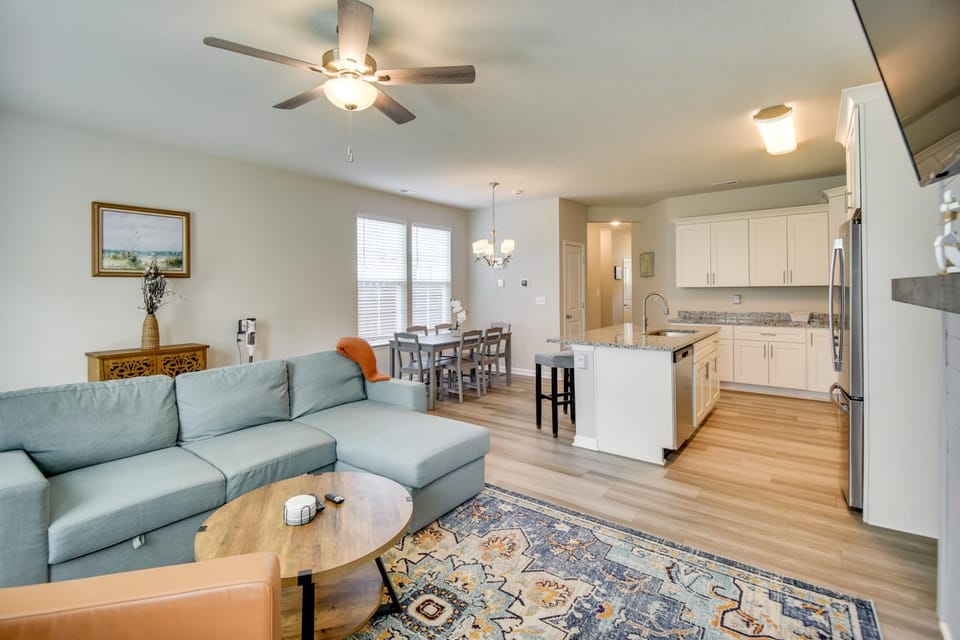 Walk to Convention Center & Ocean! Extended Escape House in Virginia Beach