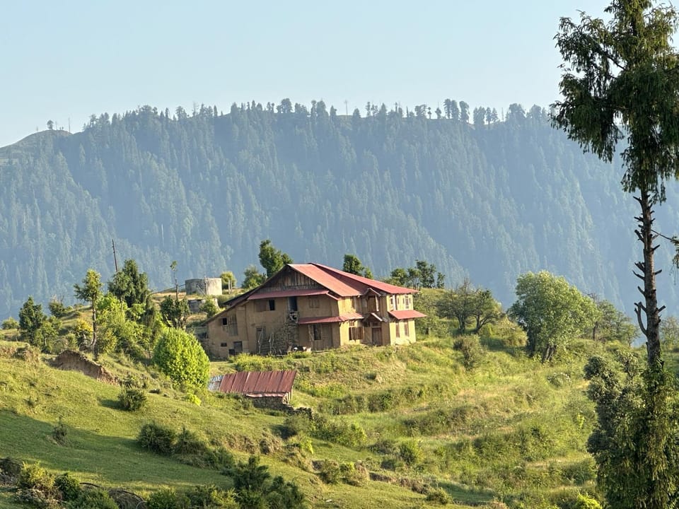 Property building, Nearby landmark, Day, Natural landscape, Mountain view