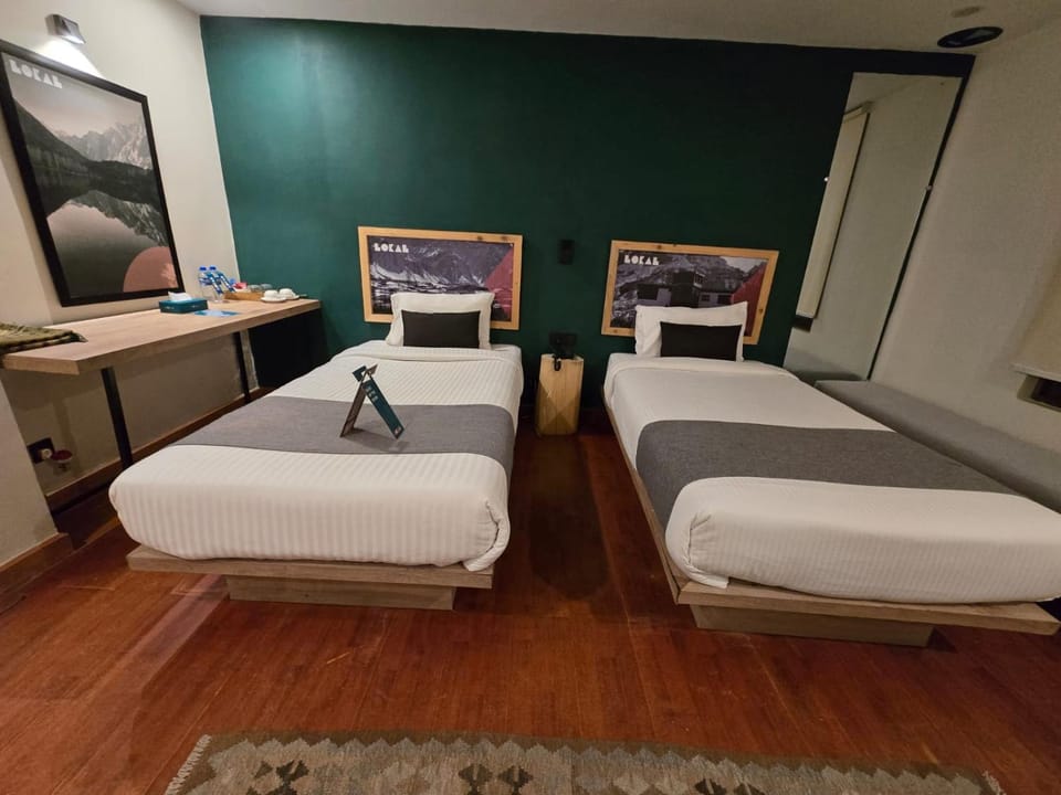 Bed, Bathroom, Photo of the whole room, Seating area, Bedroom