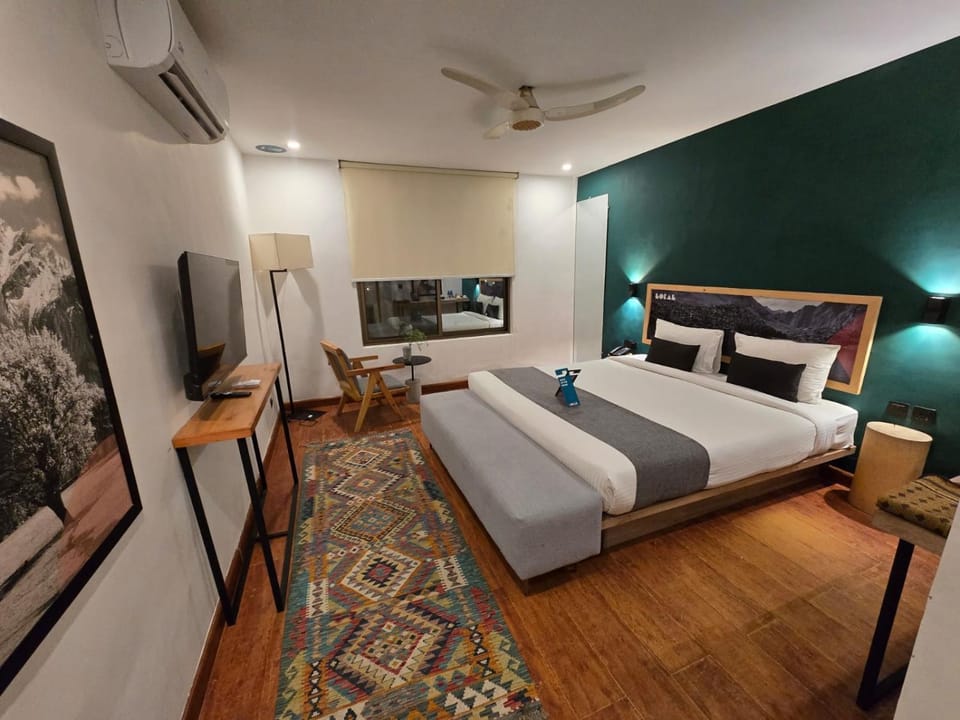 Communal lounge/ TV room, Bed, TV and multimedia, Photo of the whole room, Bedroom, air conditioner