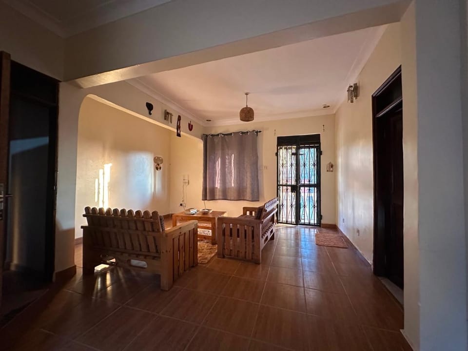 Batat Homestay Private Rooms Vacation rental in Kampala