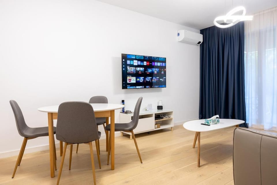 1019 Owl's Nest Apartment in Bucharest
