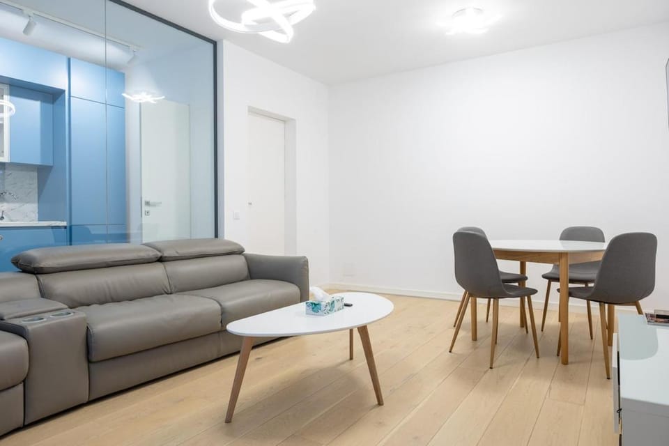 1019 Owl's Nest Apartment in Bucharest