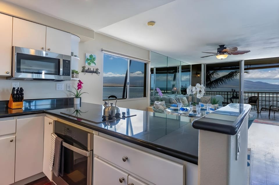Maalaea Kai - 4 BR, Beachfront, 2 Units House in Maalaea