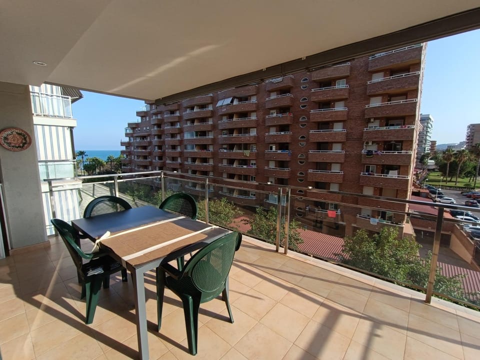 Balcony/Terrace, City view