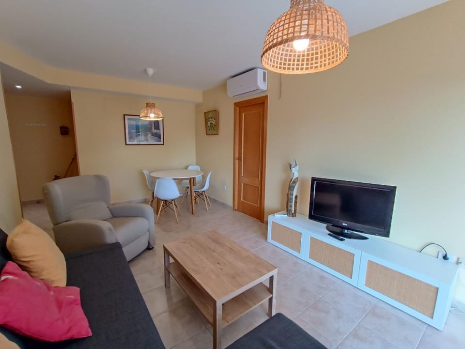 TV and multimedia, Living room, Dining area