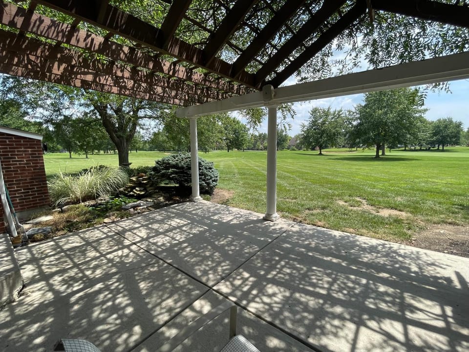 Luxury Golf Course Estate-Walk to Tennis Tournament House in Mason