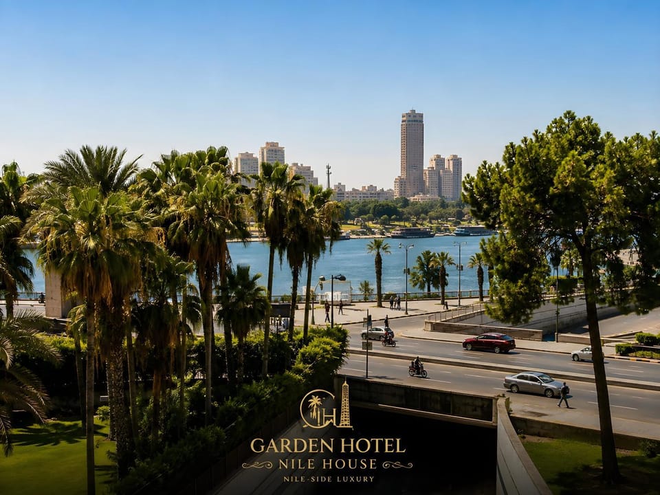 Property building, Day, Neighbourhood, Natural landscape, River view, Sea view, Location