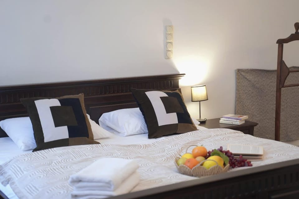 Grand Blvd Boutique Studio Opera with Gold Bath Apartment in Budapest