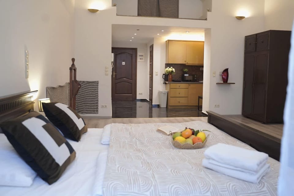 Grand Blvd Boutique Studio Opera with Gold Bath Apartment in Budapest
