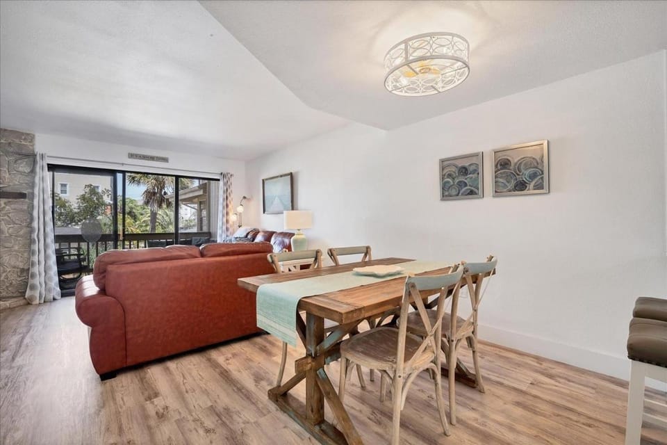 Book Me Baby! Lets get Cozy Apartment in Florida