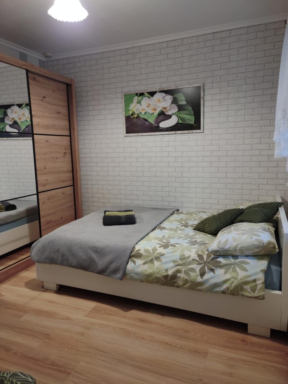 Bed, Living room, Photo of the whole room, Bedroom
