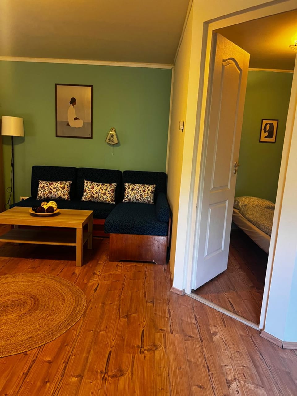 Living room, Photo of the whole room, Bedroom