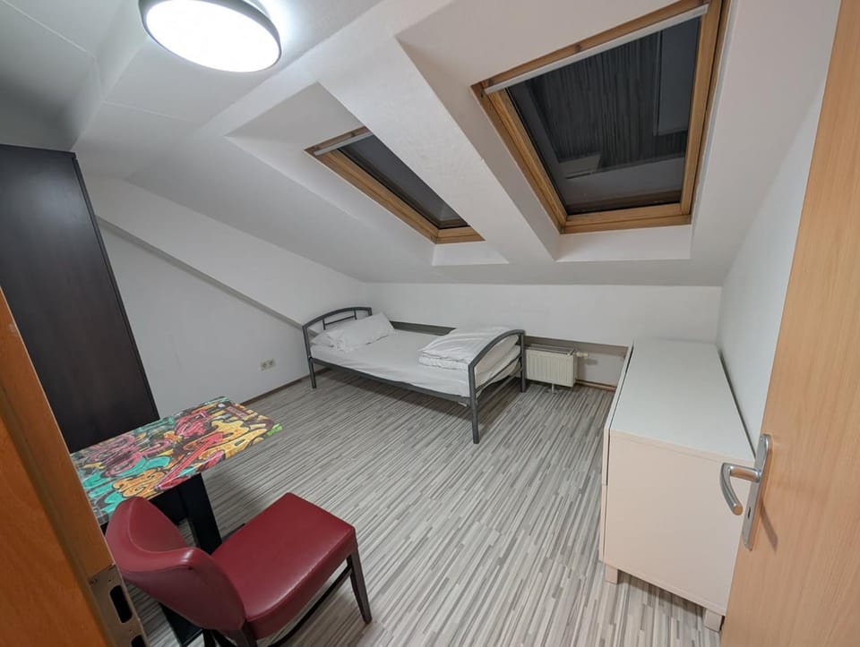 Bed, Photo of the whole room, Seating area, Bedroom, wardrobe