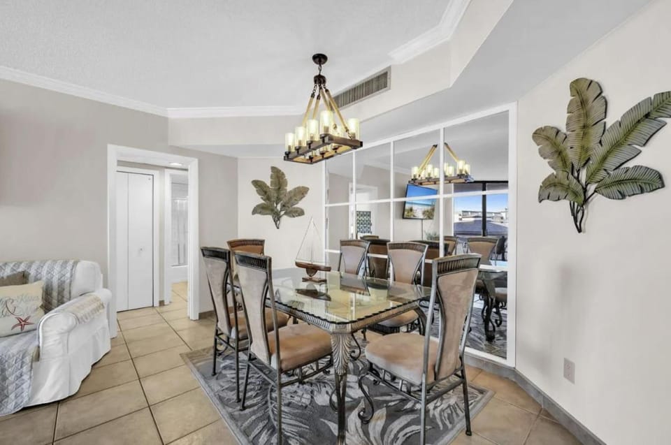 Book Me Baby! Get A Wave From It All in Miramar Beach Apartment in Miramar Beach