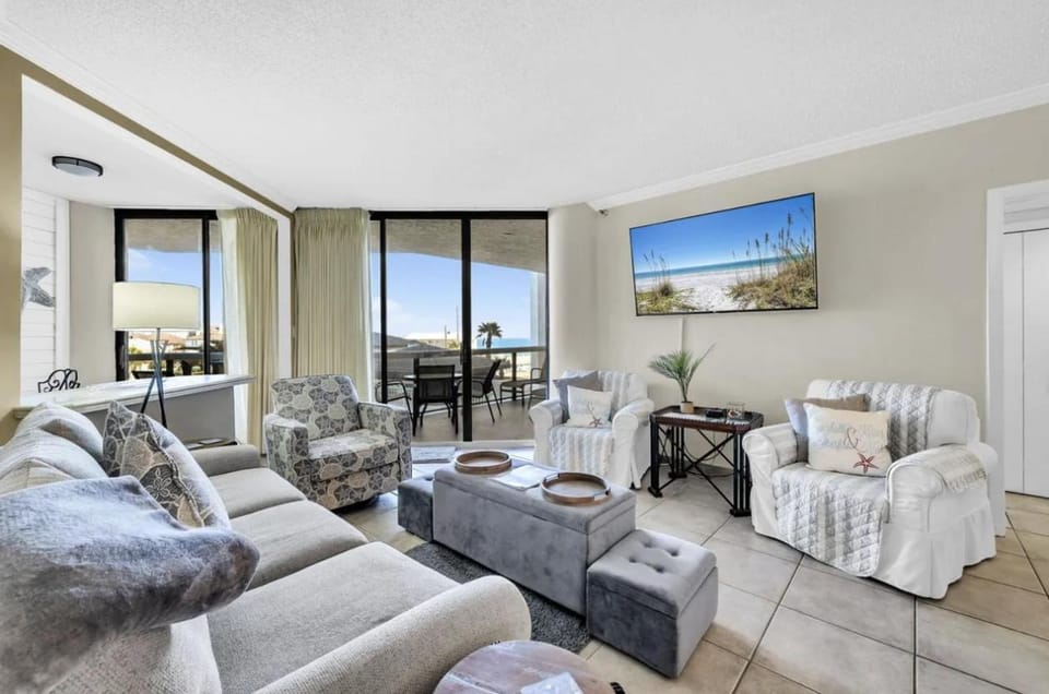 Book Me Baby! Get A Wave From It All in Miramar Beach Apartment in Miramar Beach