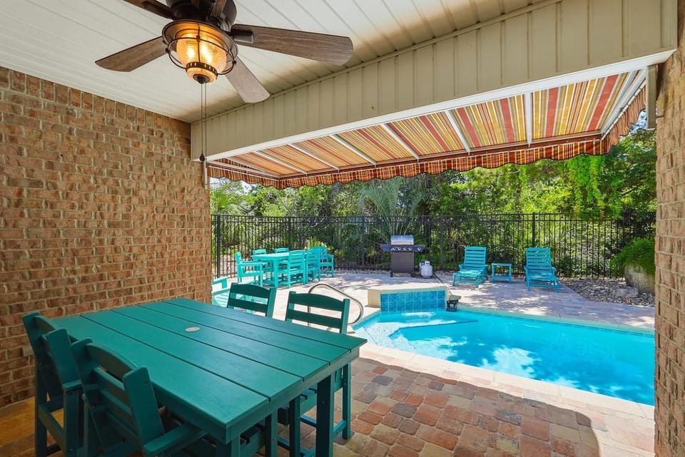 Book Me Baby! Sweet Retreat in Miramar House in Miramar Beach