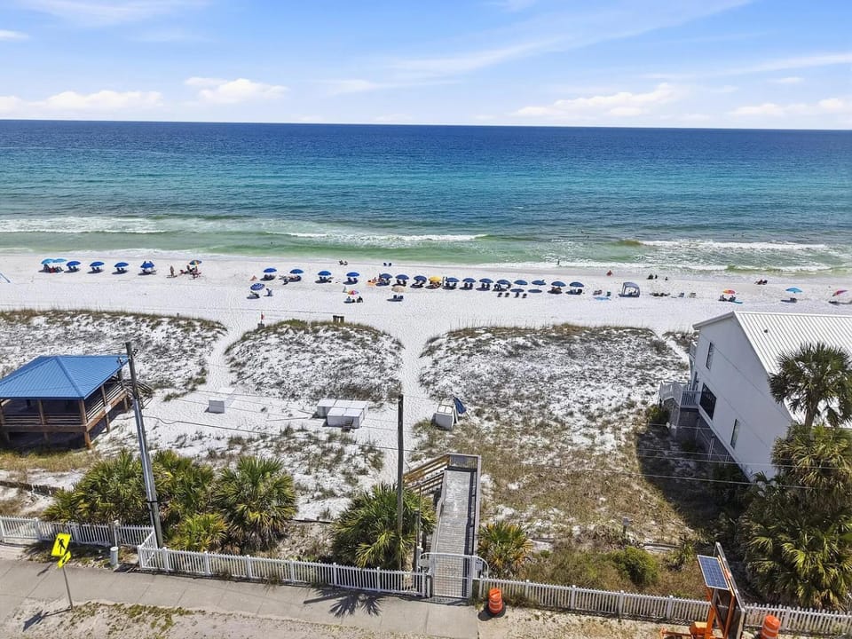 Book Me Baby! Sweet Retreat in Miramar House in Miramar Beach