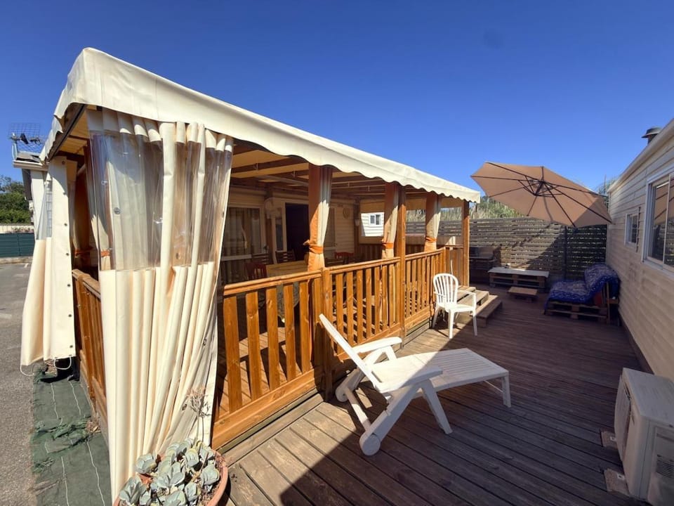 Bungalow climatisé, terrasse, et piscine à 500 m de la mer Apartment in Hyères