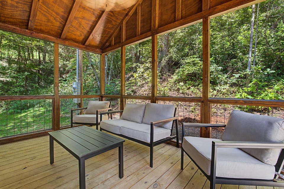 Natural landscape, View (from property/room), Balcony/Terrace, Seating area, Garden view