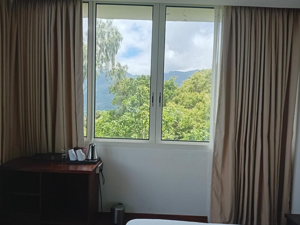 The Grand Mist Luxury Resort - Haldummulla Bed and Breakfast in Uva Province, Sri Lanka