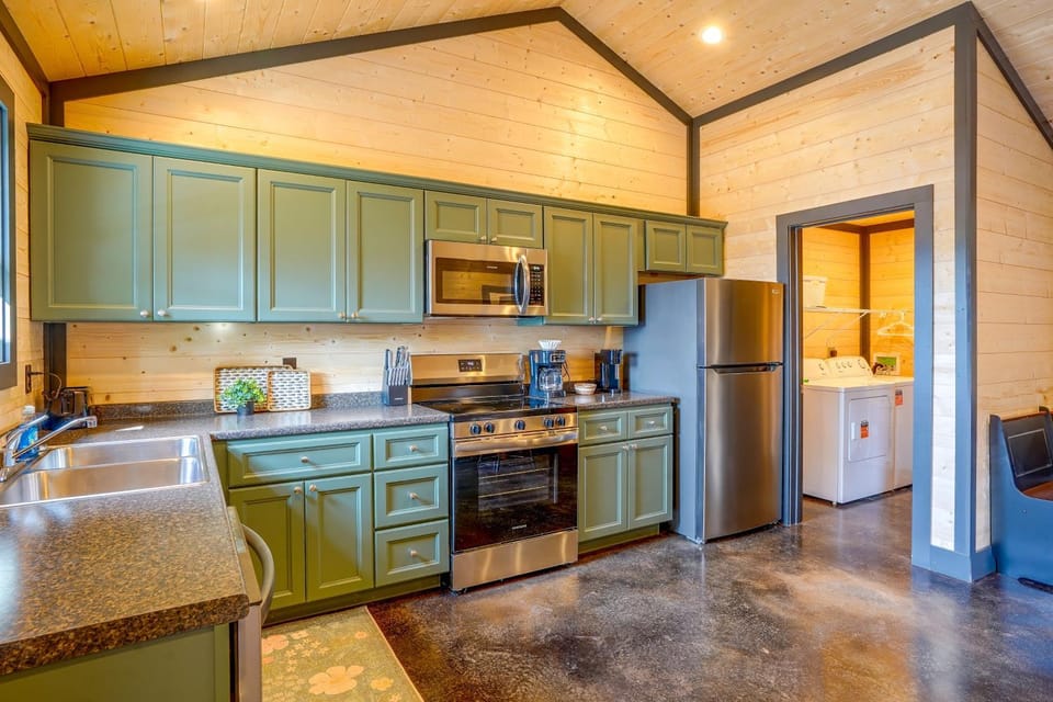 Walk to the Water! Kentucky Lake Cabin Cabin in Lake Barkley