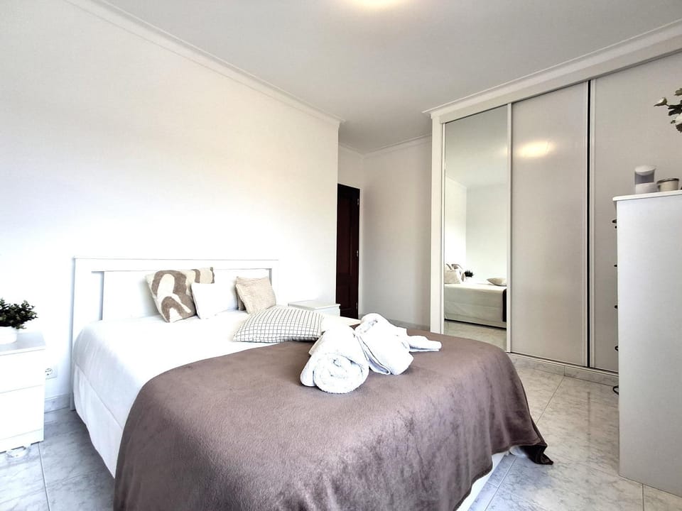 Bed, Bedroom, wardrobe