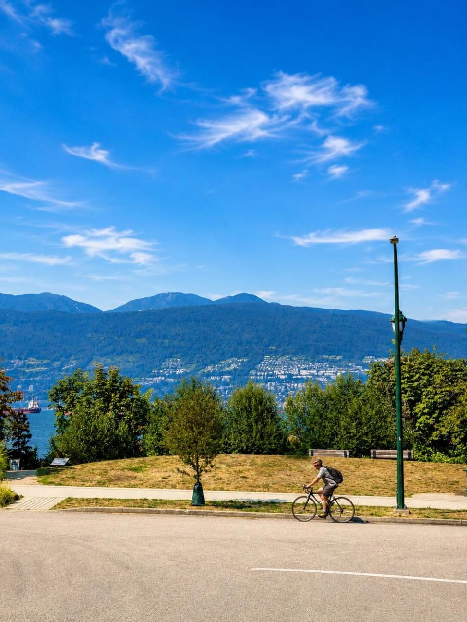 Cozy 2BR Suite Near Jericho Beach & UBC House in Vancouver