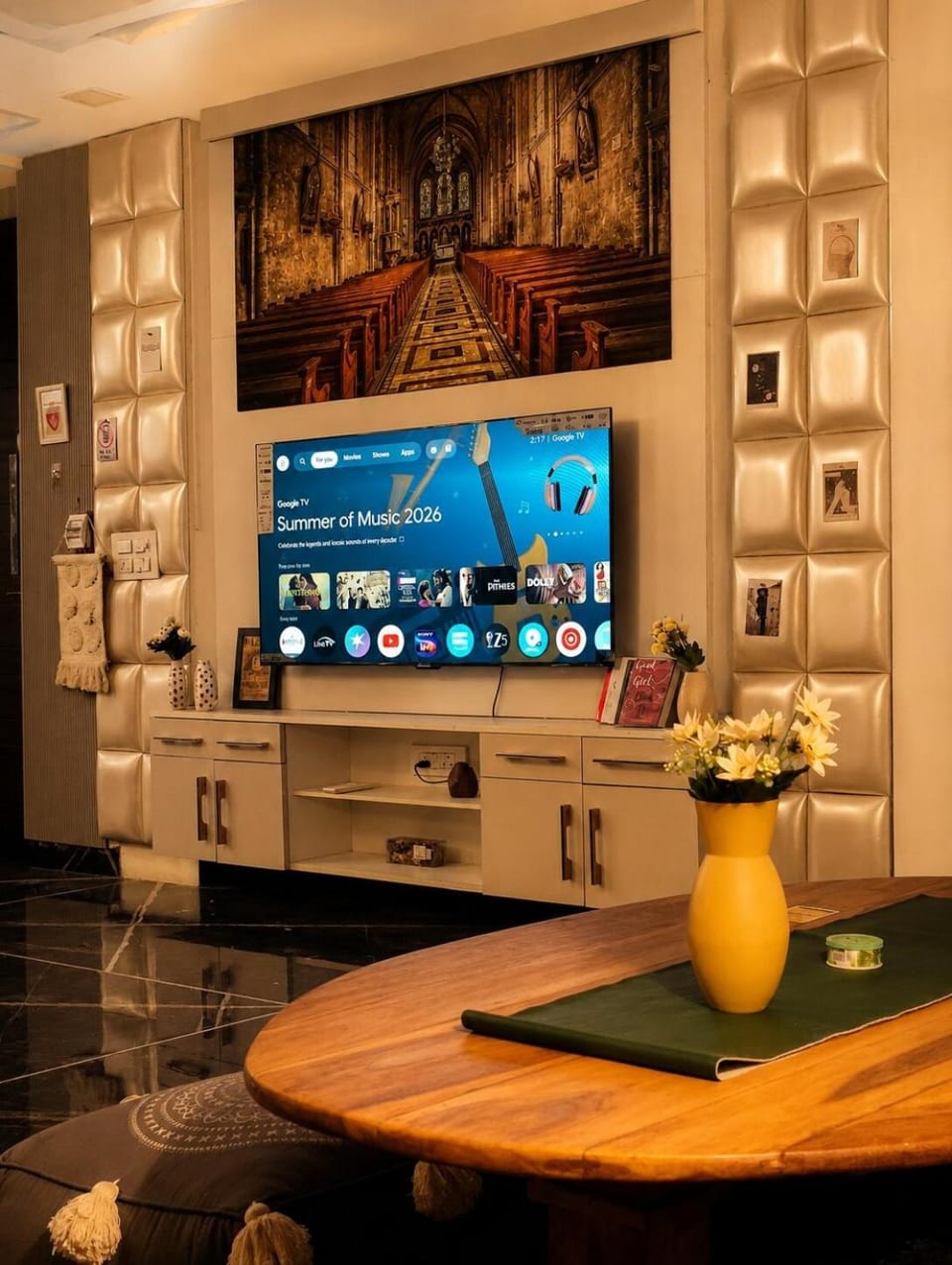 Independent House - 5BHK - Home Theatre - Jacuzzi Apartment in Noida
