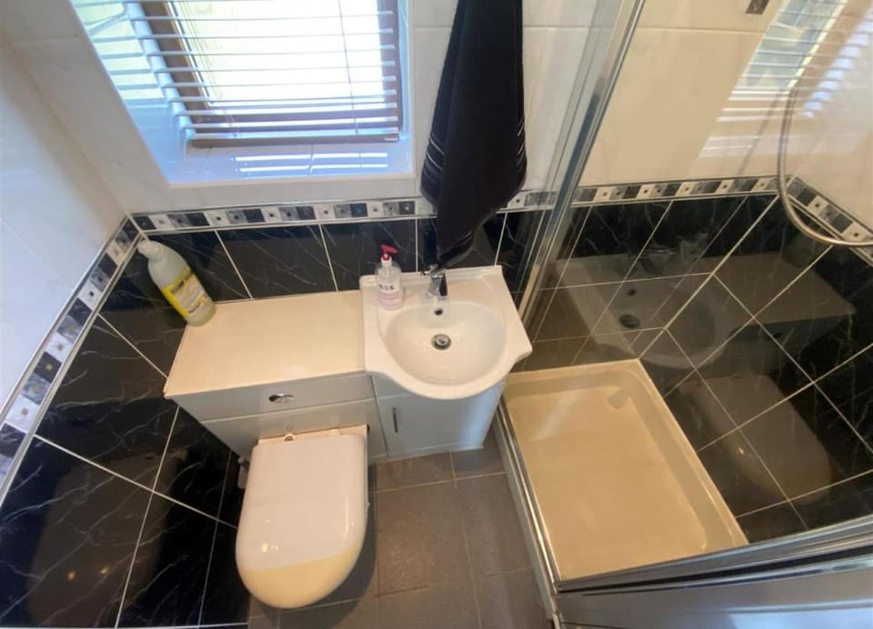 Self contained Coventry Apartment in Coventry