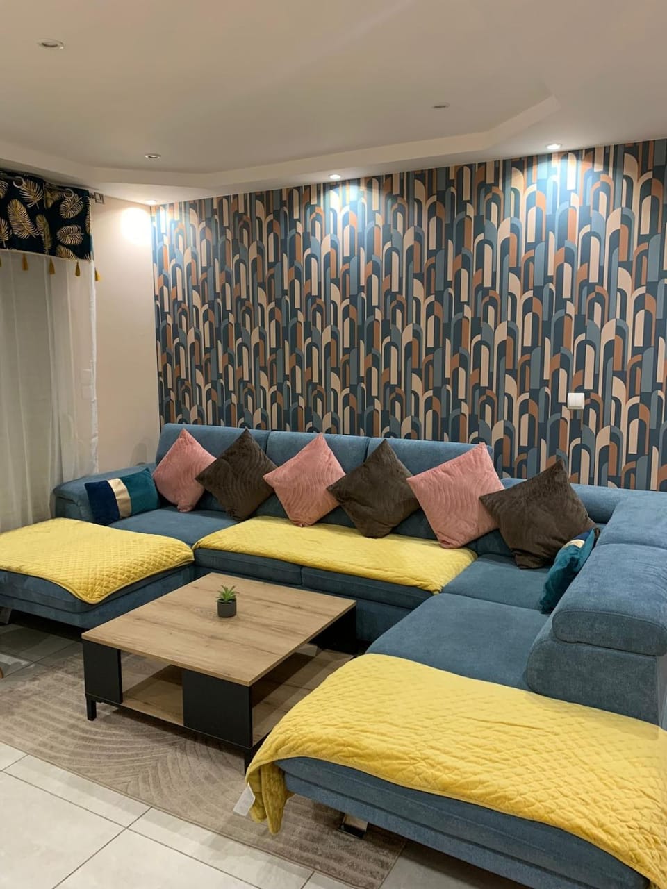 Communal lounge/ TV room, Living room, Seating area