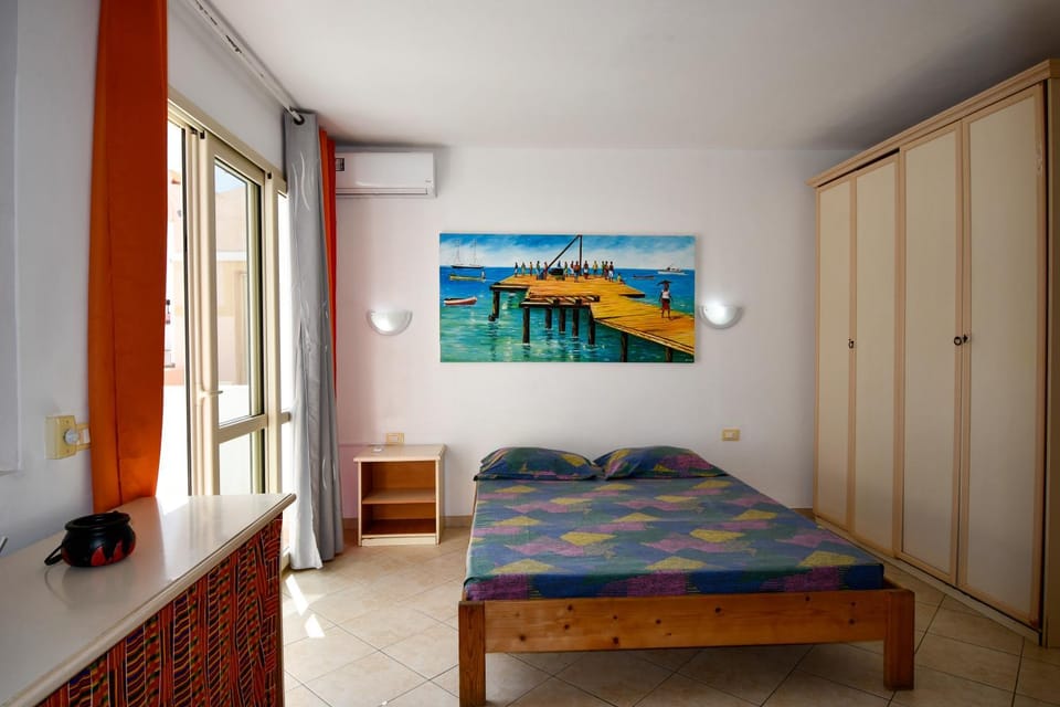 Bed, Photo of the whole room, Bedroom, wardrobe