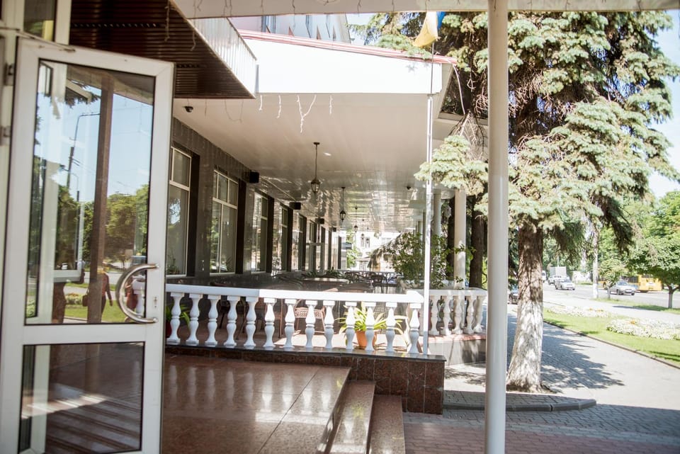 Facade/entrance