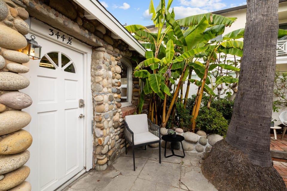 Charming Coastal Cottage Near La Jolla Village and Windansea Beach House in La Jolla