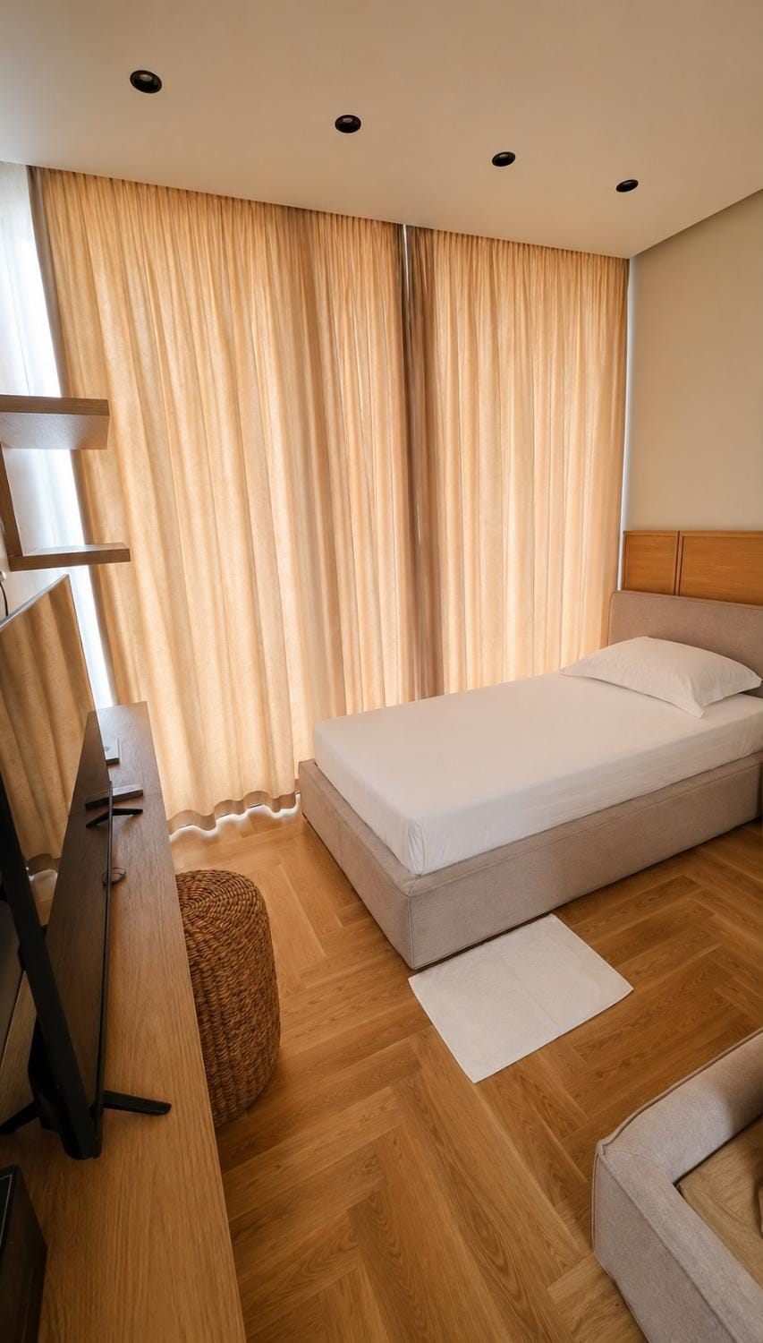Bed, Photo of the whole room, Bedroom