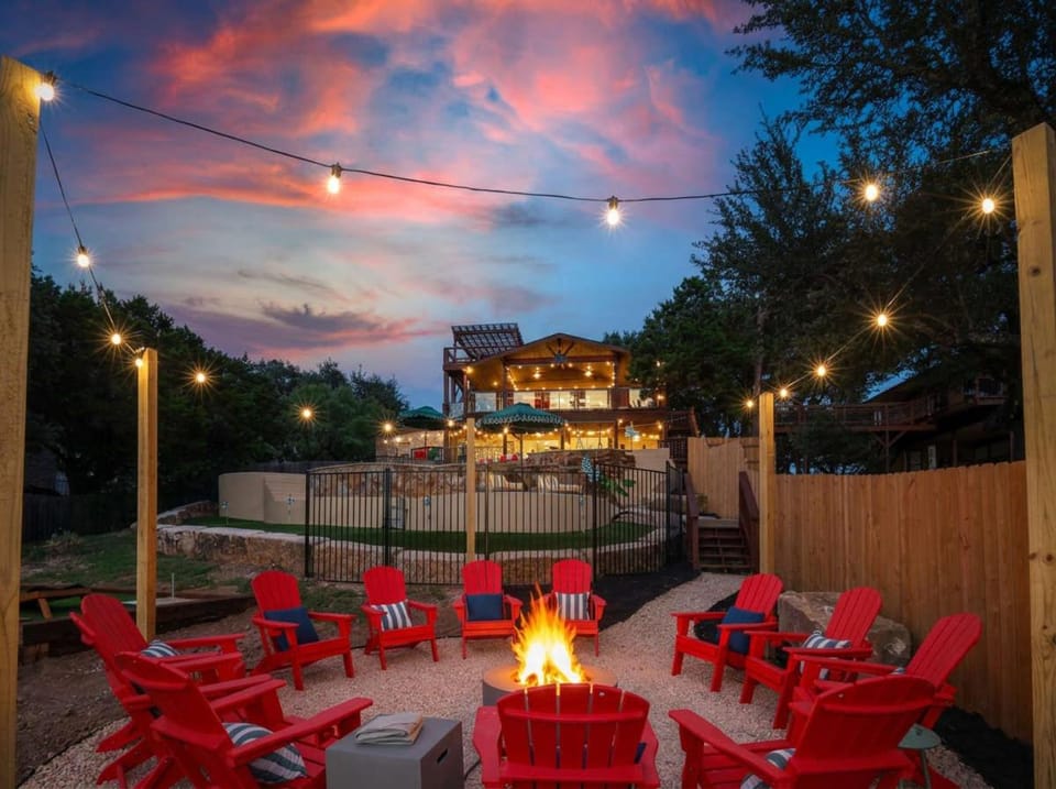 Wildlight House Cascade Canyon Lake Sleeps 17 House in Canyon Lake