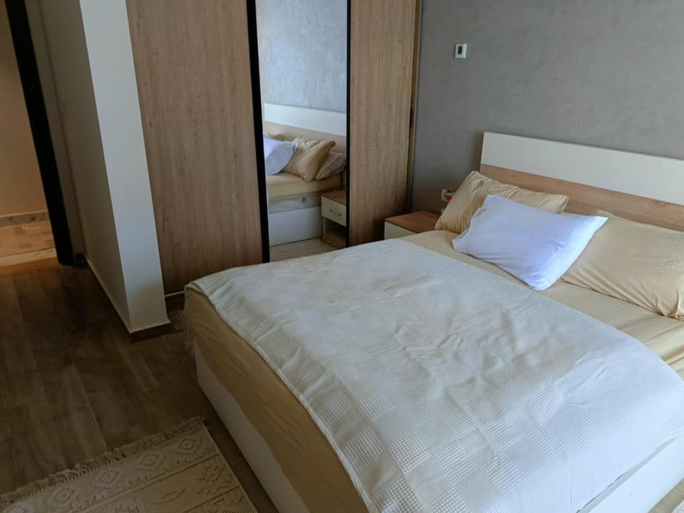 Bed, Bedroom, wardrobe