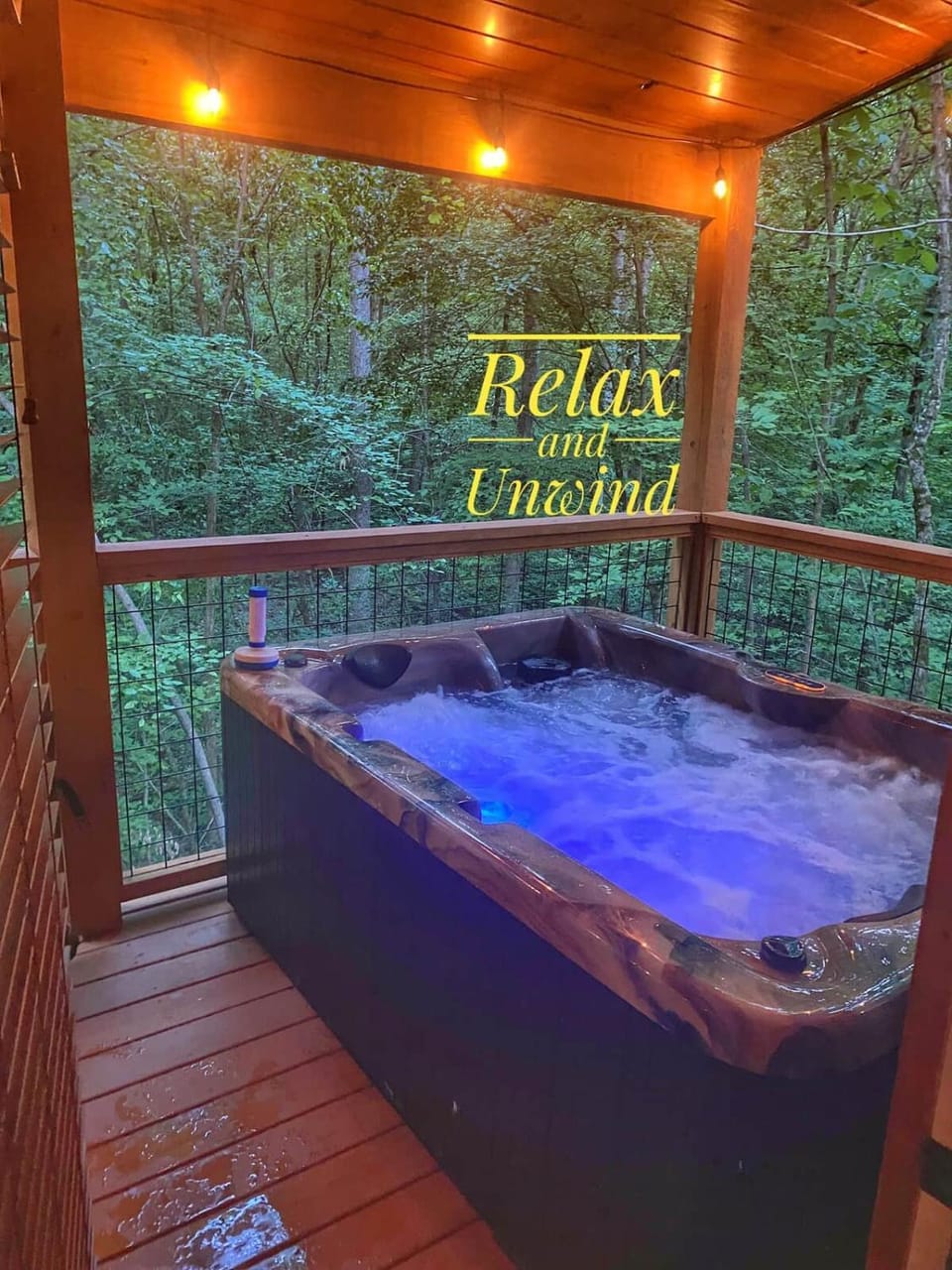 Quiet*cozy*fast WIFI* Dollywood* hottub*FP #9 House in Douglas Lake